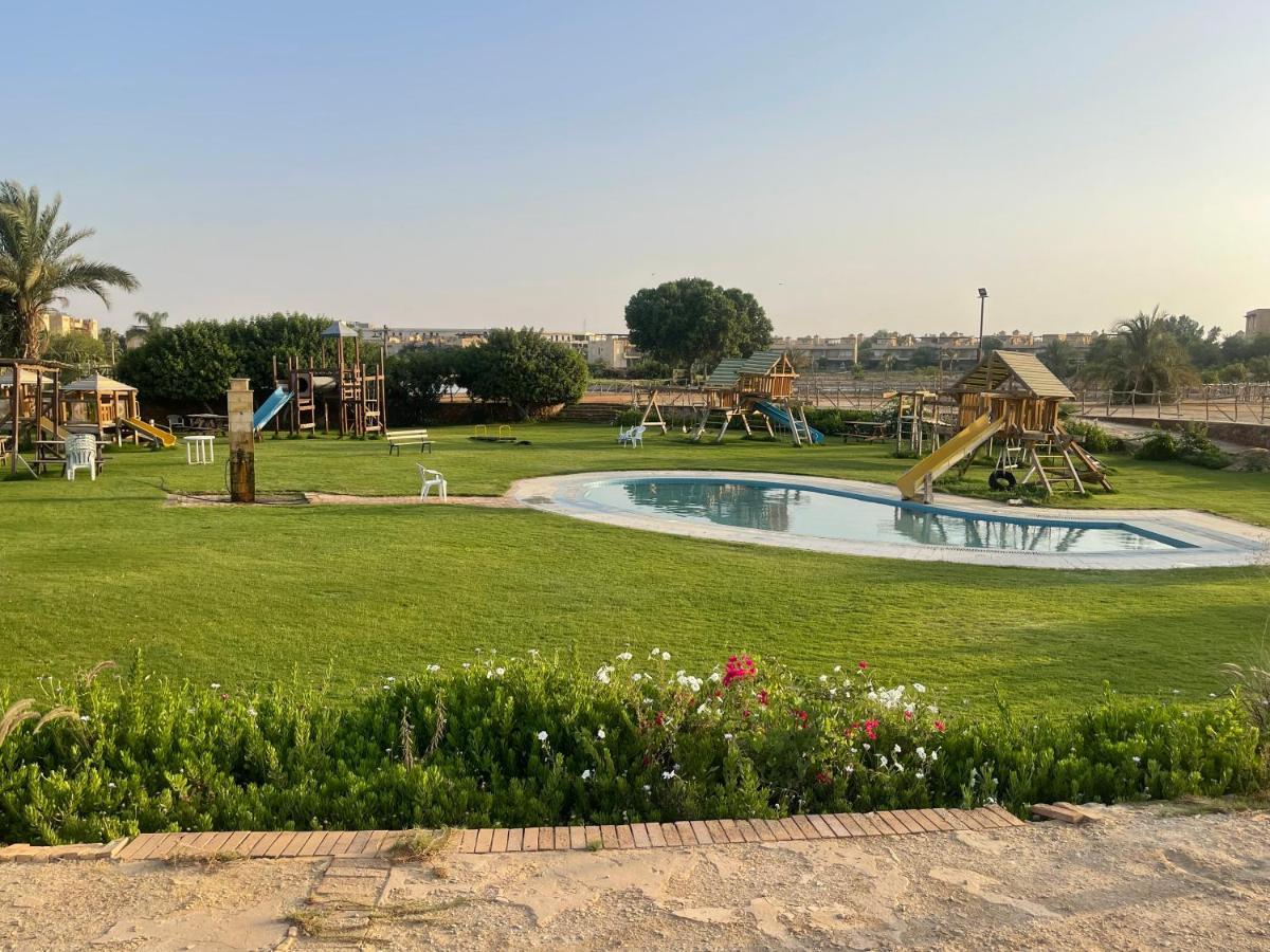 A Sea View Spacious Cheering 5 Bedroom Villa Ain Sokhna "Ain Bay" فيلا كاملة للإيجار قرية العين باي 艾因苏赫纳 外观 照片
