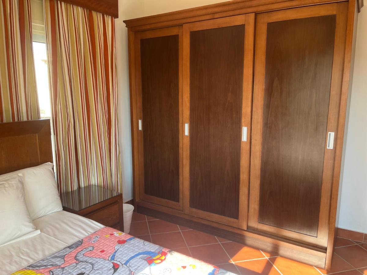 A Sea View Spacious Cheering 5 Bedroom Villa Ain Sokhna "Ain Bay" فيلا كاملة للإيجار قرية العين باي 艾因苏赫纳 外观 照片