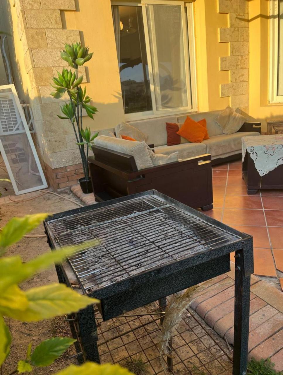 A Sea View Spacious Cheering 5 Bedroom Villa Ain Sokhna "Ain Bay" فيلا كاملة للإيجار قرية العين باي 艾因苏赫纳 外观 照片