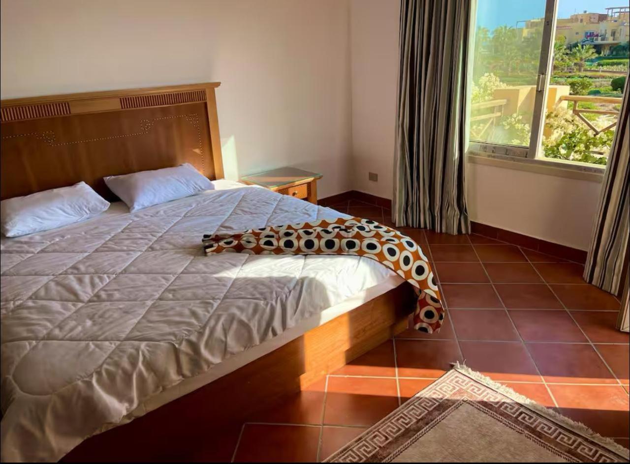 A Sea View Spacious Cheering 5 Bedroom Villa Ain Sokhna "Ain Bay" فيلا كاملة للإيجار قرية العين باي 艾因苏赫纳 外观 照片