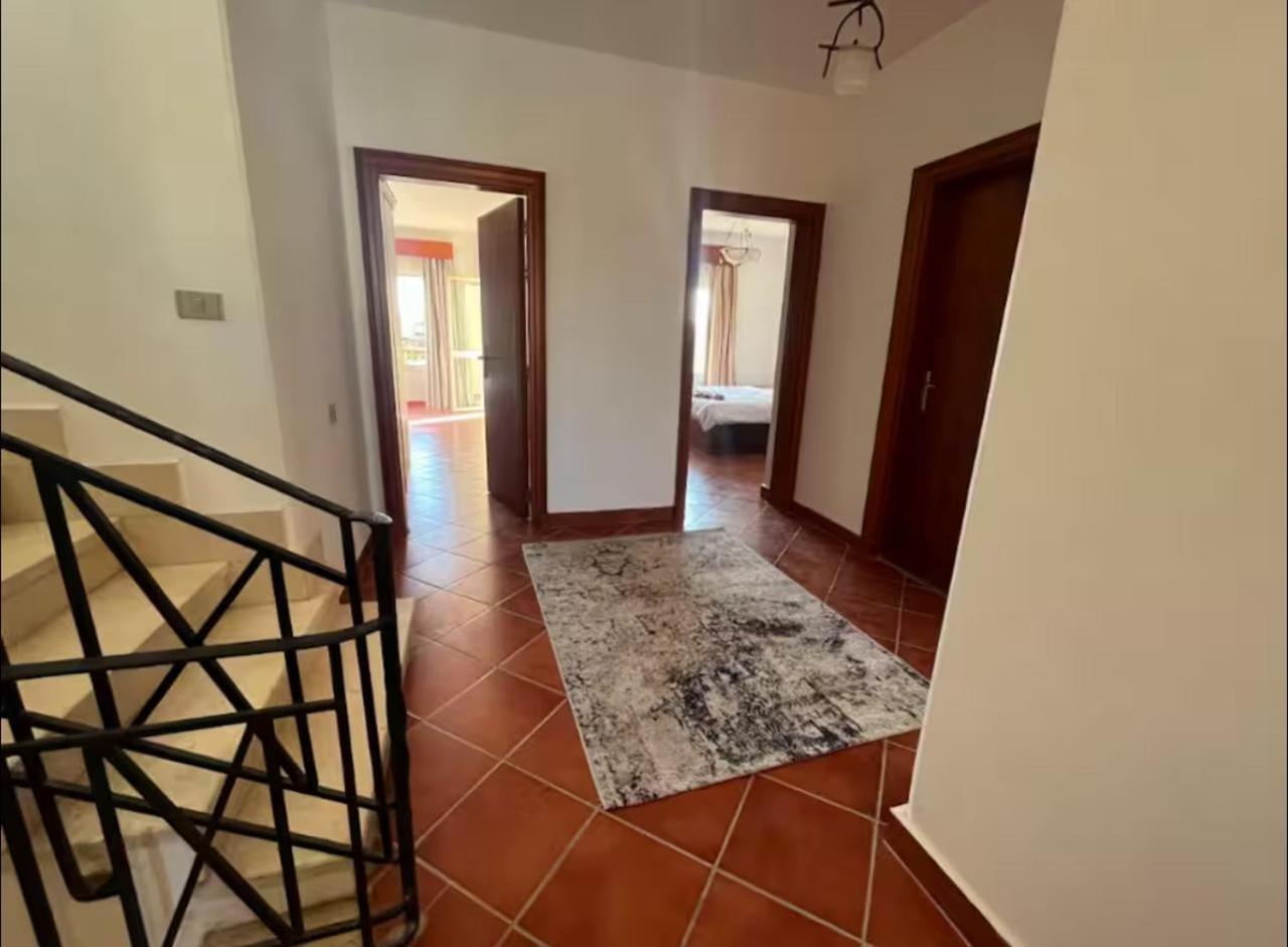 A Sea View Spacious Cheering 5 Bedroom Villa Ain Sokhna "Ain Bay" فيلا كاملة للإيجار قرية العين باي 艾因苏赫纳 外观 照片