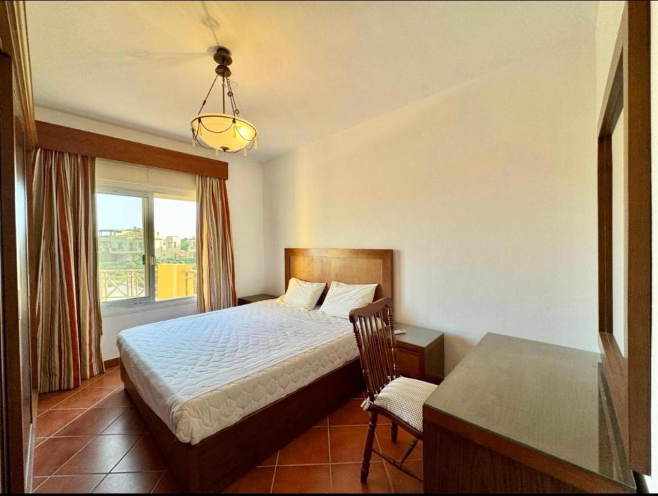 A Sea View Spacious Cheering 5 Bedroom Villa Ain Sokhna "Ain Bay" فيلا كاملة للإيجار قرية العين باي 艾因苏赫纳 外观 照片