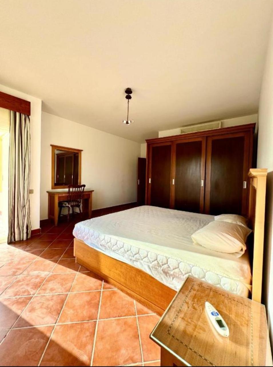 A Sea View Spacious Cheering 5 Bedroom Villa Ain Sokhna "Ain Bay" فيلا كاملة للإيجار قرية العين باي 艾因苏赫纳 外观 照片