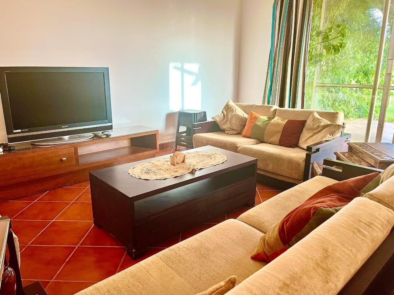 A Sea View Spacious Cheering 5 Bedroom Villa Ain Sokhna "Ain Bay" فيلا كاملة للإيجار قرية العين باي 艾因苏赫纳 外观 照片